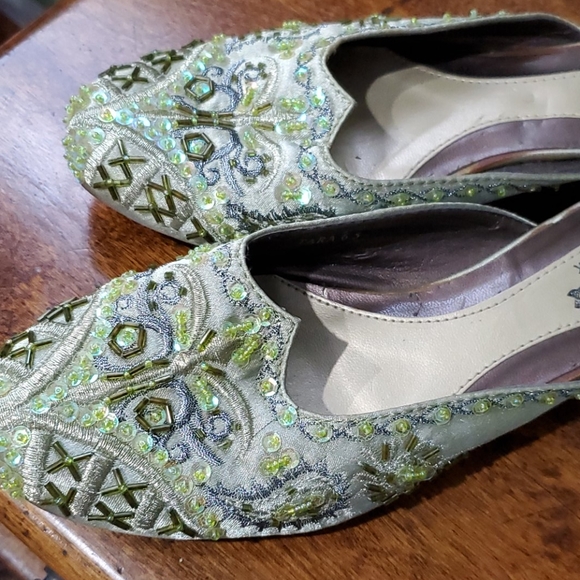 Shoes - Picture 4 of 4